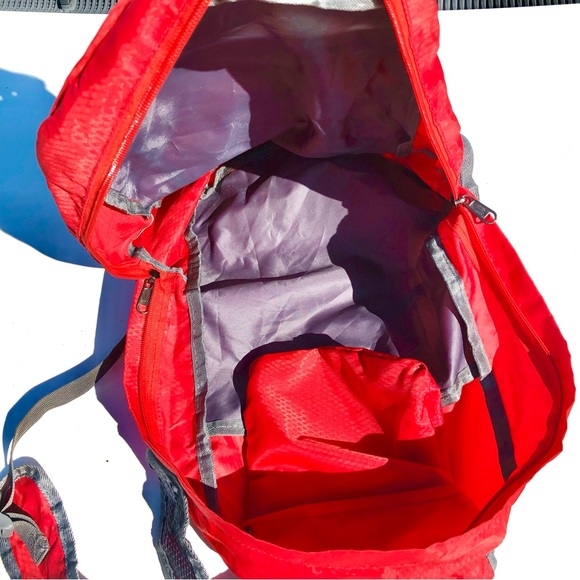 Clever Bees Ultralight 25 Water Resistant Packable Backpack - Picture 6 of 15